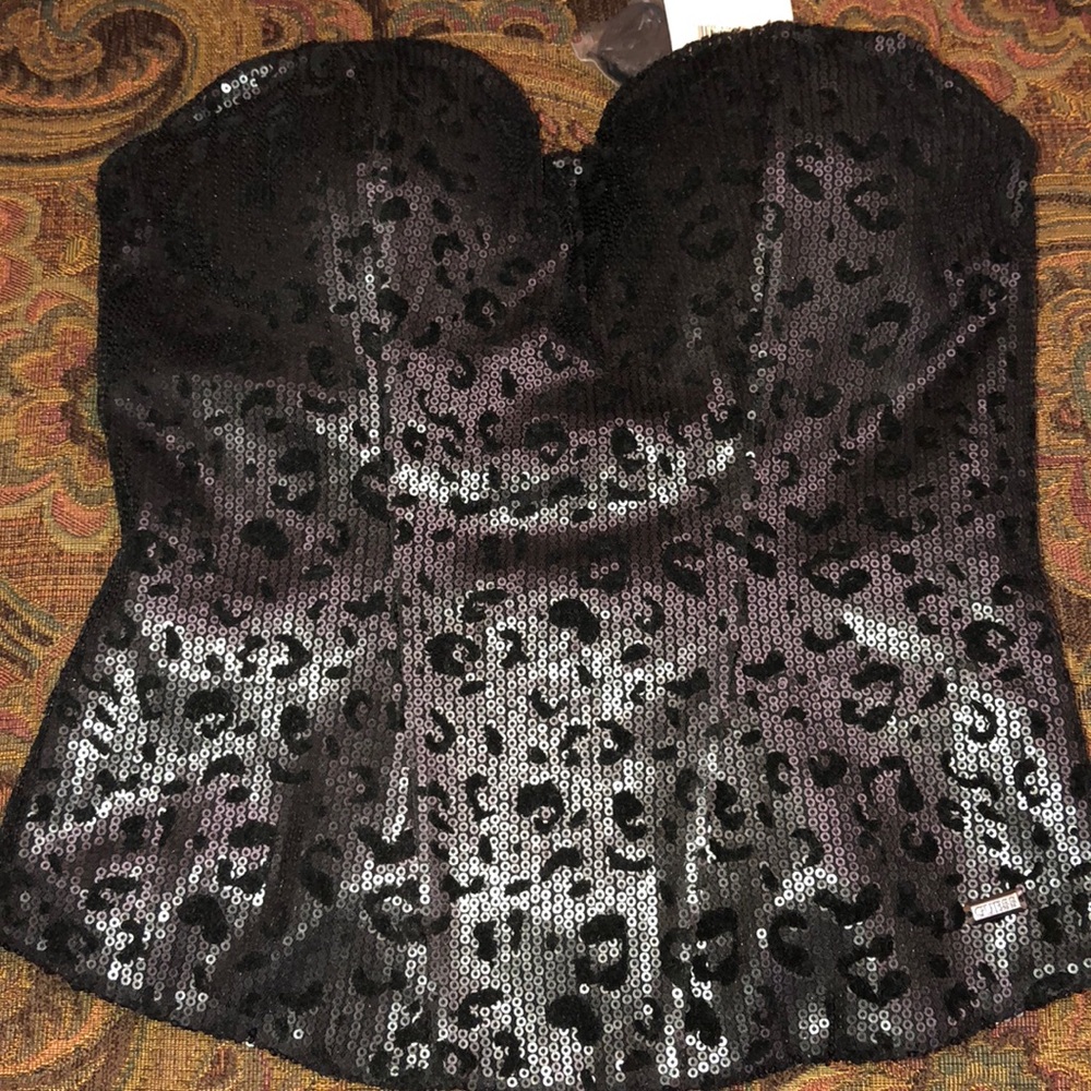Guess cheetah top